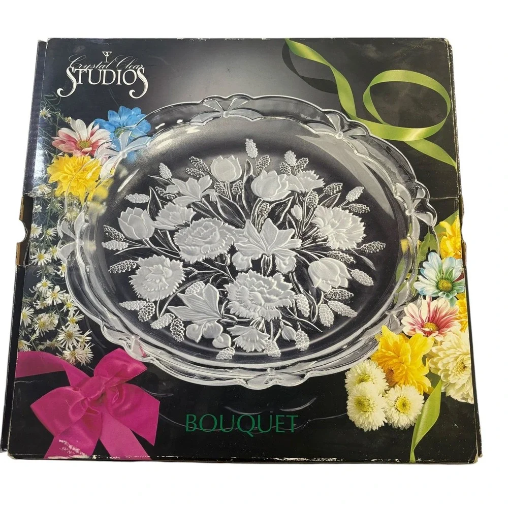Crystal Clear Bouquet‎ Glass Round Serving Plate Vintage 14in Floral